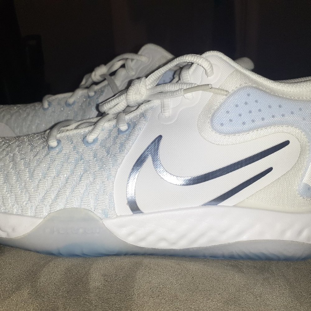 Nike Men's Kd Trey 5 viii "White Royal Tint"